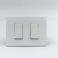 INTERRUPTOR DOBLE SINTHESI S33 PLACA BLANCA MATE Y DADOS S22 BLANCOS