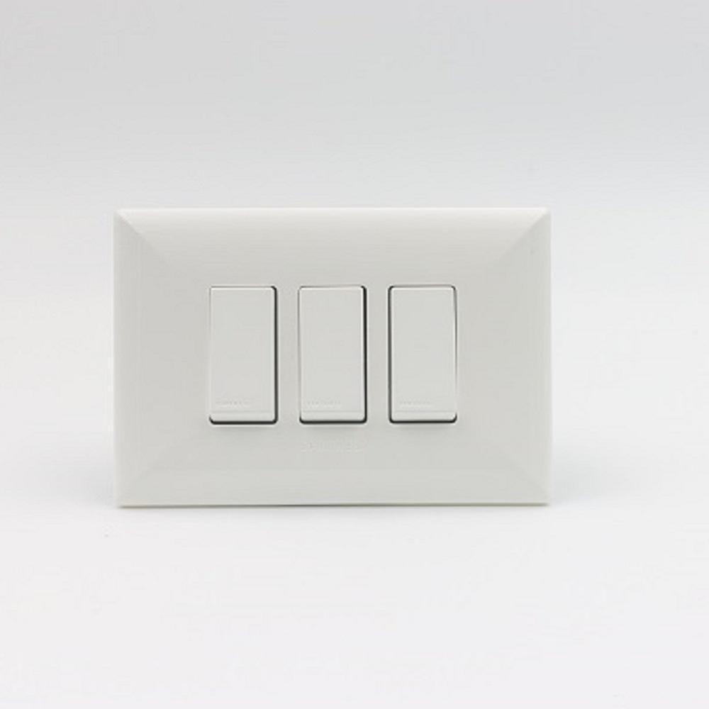 INTERRUPTOR TRIPLE SINTHESI S17 PLACA BLANCA Y DADOS BLANCOS