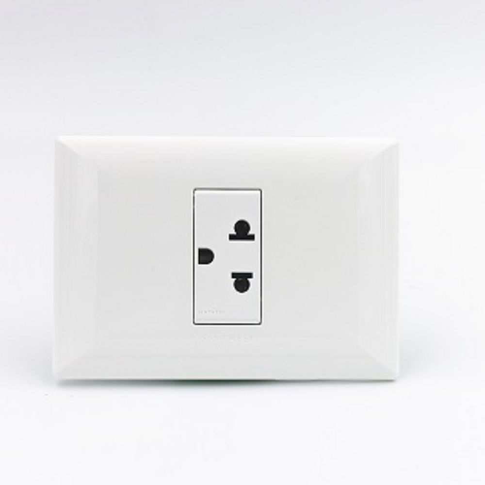 TOMACORRIENTE SIMPLE UNIVERSAL CON TIERRA SINTHESI S22 PLACA BLANCA Y DADO BLANCO