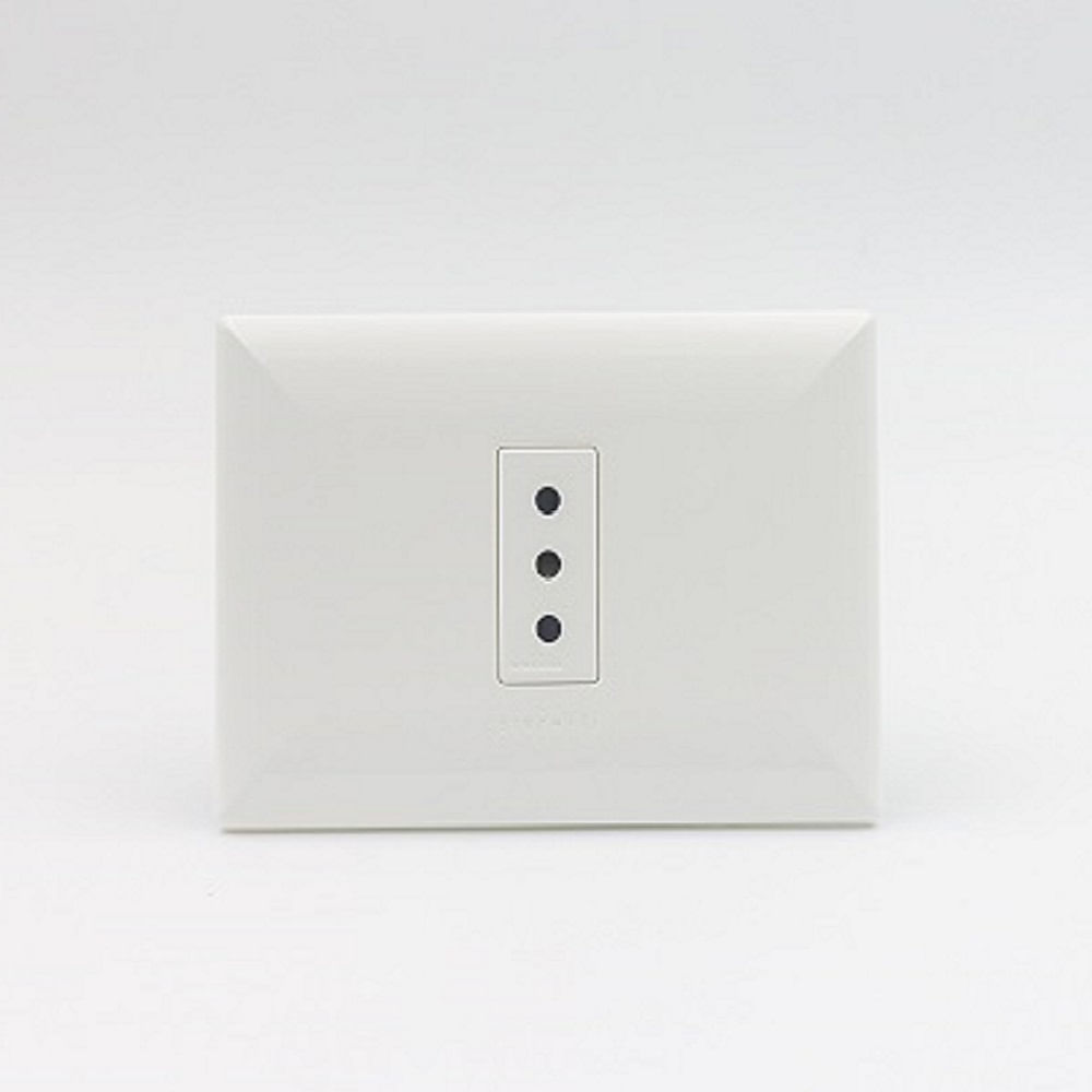 TOMACORRIENTE SIMPLE 3 EN LINEA SINTHESI S17 PLACA BLANCA Y DADO BLANCO