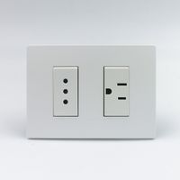 TOMACORRIENTE DOBLE 1 3 N LINEA Y 1 AMERIC SINTHESI S33 PLACA BLANCA MATE Y DADO S22 BLANCO