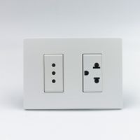 TOMACORRNTE DBLE 1 3 EN LINEA Y 1 UNIVERSAL SINTHESI S33 PLACA BLANCA MATE Y DADO S22 BLANCO