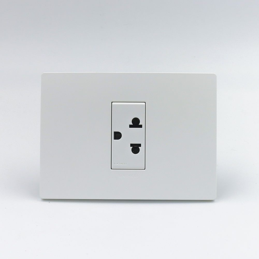 TOMACORRIENTE SIMPLE UNIVERSAL CON TIERRA SINTHESI S33 PLACA BLANCA MATE Y DADOS S22 BLANCOS