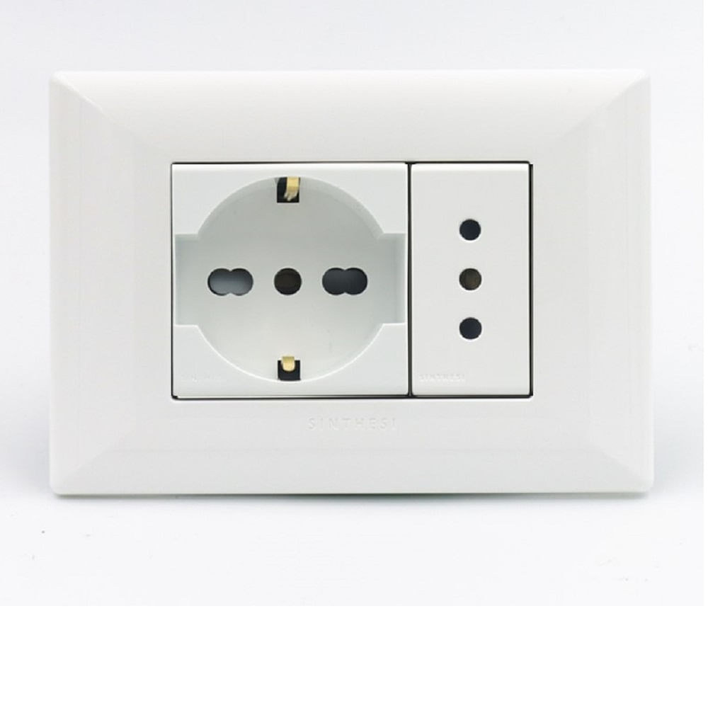 TOMACORRIENTE DOBLE 1 SCHUKO Y 1 3 EN LINEA SINTHESI S22 PLACA BLANCA Y DADOS BLANCOS