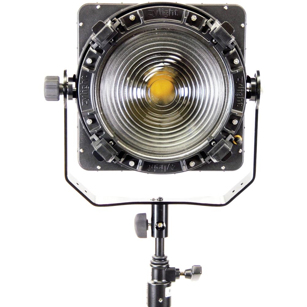 Zylight F8-B LED UV Fresnel Black-Light Fixture: Efectos Dramáticos con Luz Ultravioleta de 365nm