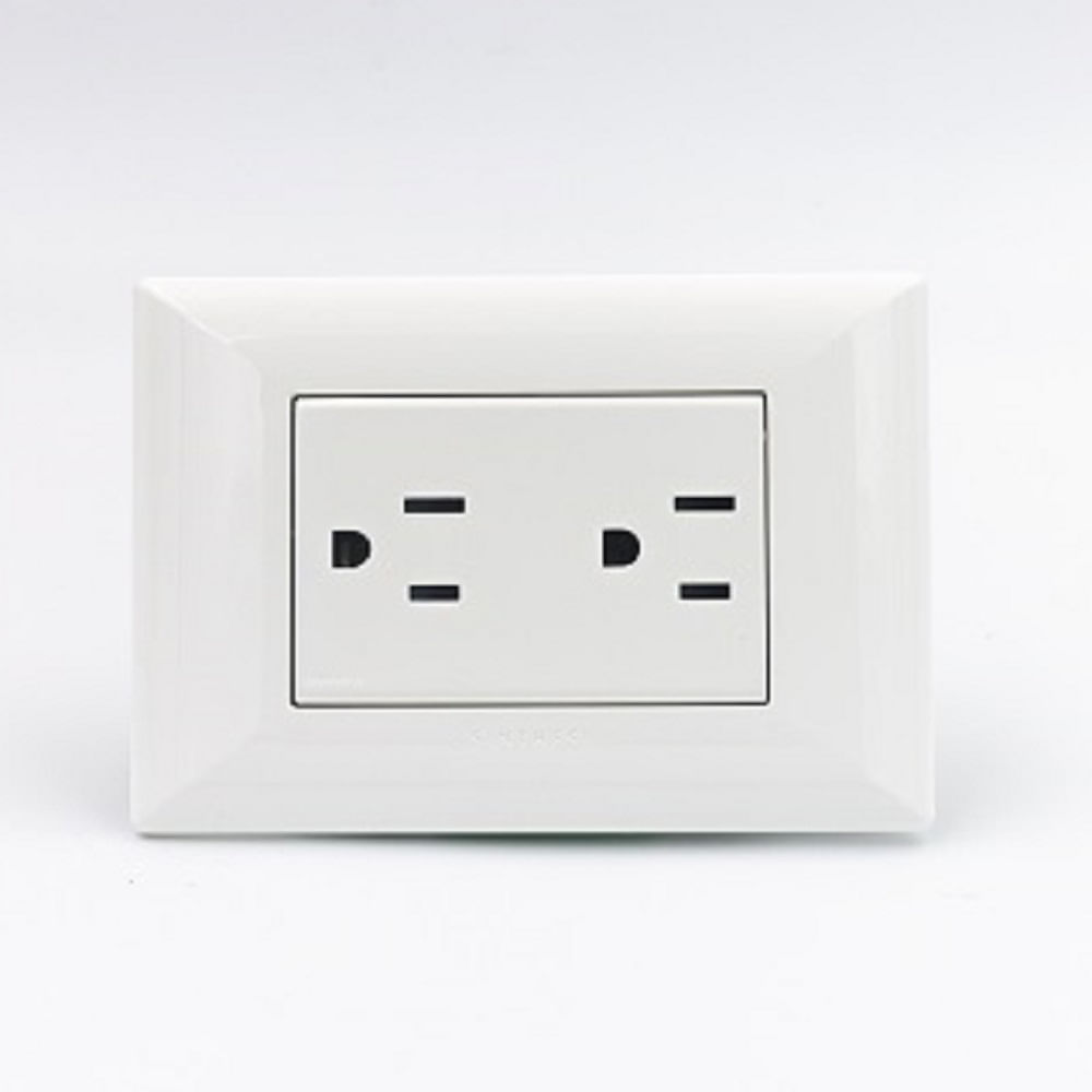 TOMACORRIENTE DUPLEX AMERICANO CON TIERRA SINTHESI S22 PLACA BLANCA Y DADOS BLANCOS