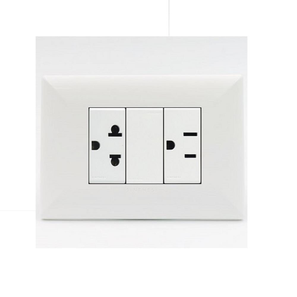 TOMACORRIENTE DOBLE 1 UNVRSAL Y 1 AMERICANO SINTHESI S17 PLACA BLANCA Y DADO BLANCO