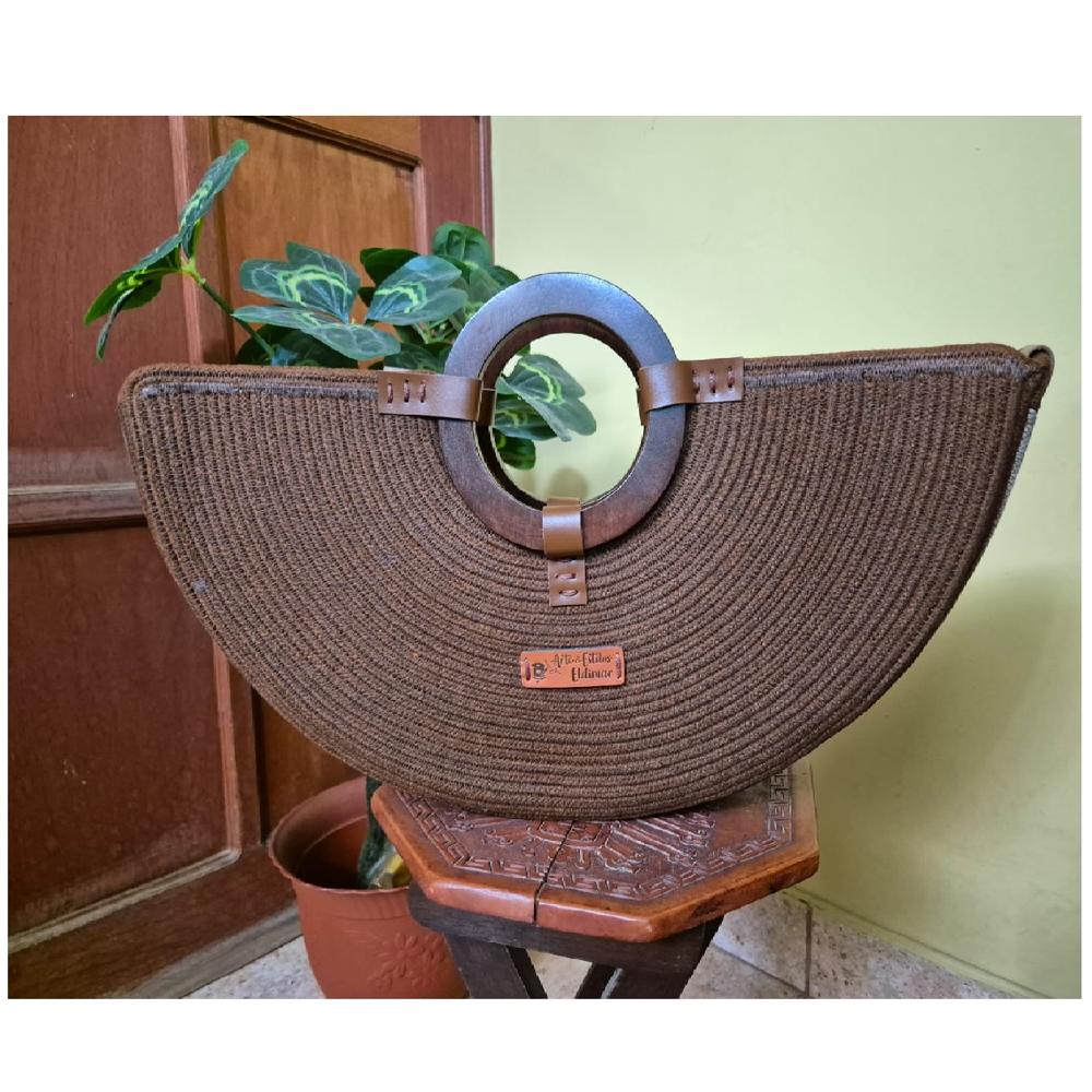 Cartera Tejida Luz color Marron PUNTO & ARTE