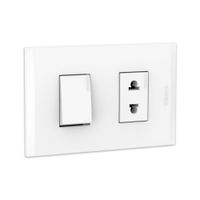 Interruptor + tomacorriente universal Bticino