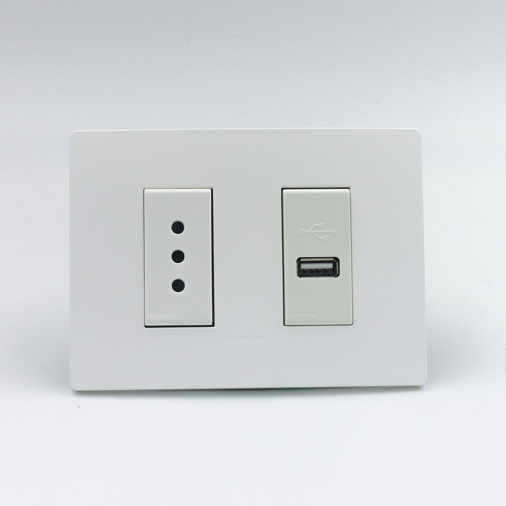 TOMACORRIENTE DOBLE 1 3 EN LINEA Y 1 CARGADOR USB SINTHESI S33 PLACA BLANCA MATE Y DADO BLANCO