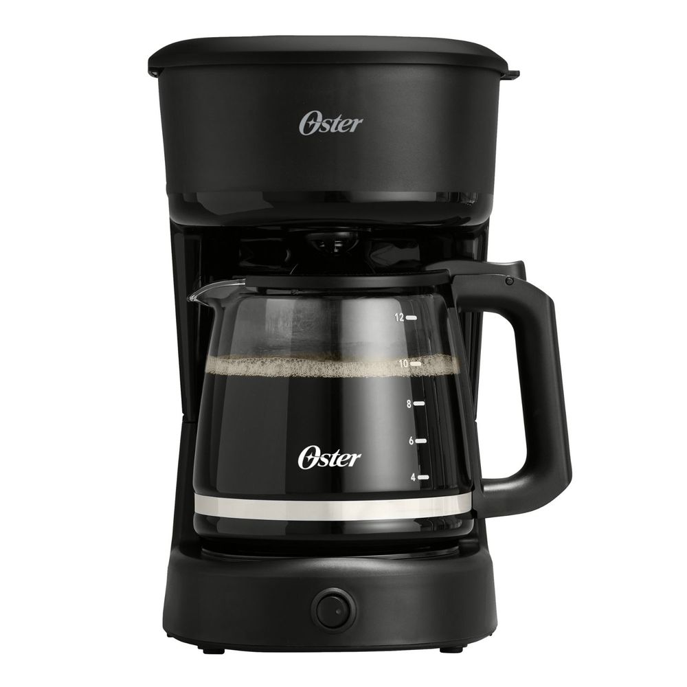 Cafetera Oster 12 tazas con filtro reutilizable BVSTDCS121B Negra