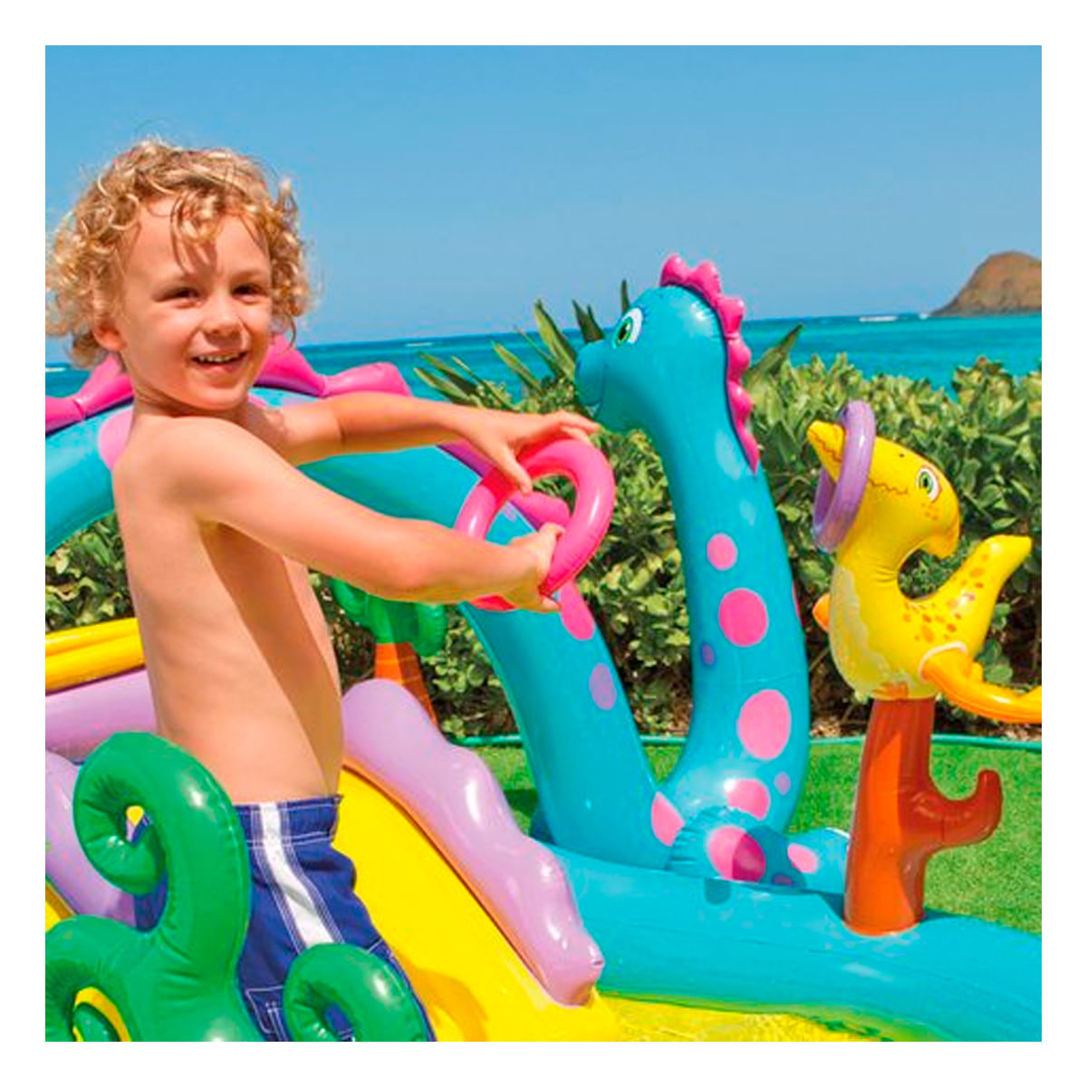 Centro de Juego Infable Dinosaurios en Multicolor Y+Stickers