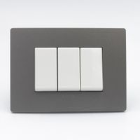 INTERRUPTOR TRIPLE 1 SIMPLE Y 2 CONMUTADOR 3 VIAS SINTHESI S33 PLACA PIEDRA Y DADOS BLANCOS