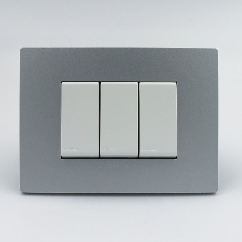 INTERRUPTOR TRIPLE 1 SIMPLE Y 2 CONMUTADOR 3 VIAS SINTHESI S33 PLACA PLATA Y DADOS BLANCOS