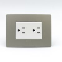 TOMACORRIENTE DUPLEX AMERICANO CON TIERRA SINTHESI S33 PLACA ARENA Y DADO BLANCO