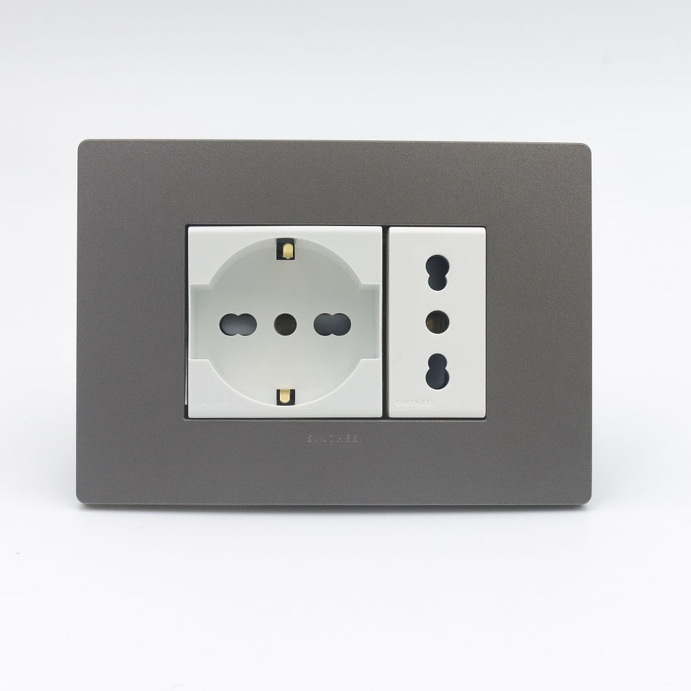 TOMACORRIENTE DOBLE 1 SCHUKO Y 1 3 EN LINEA BIPASO SINTHESI S33 PLACA PIEDRA Y DADOS BLANCOS