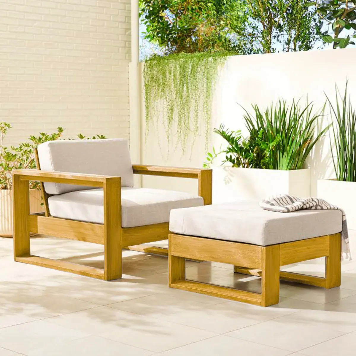 Poltrona de Terraza con Reposapiés en Madera Alba Movenda