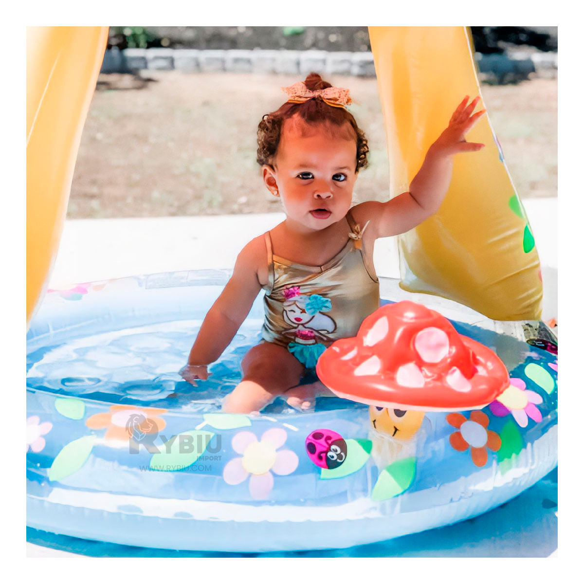 Piscina para Pequeños en Multicolor Y+Papel de Regalo