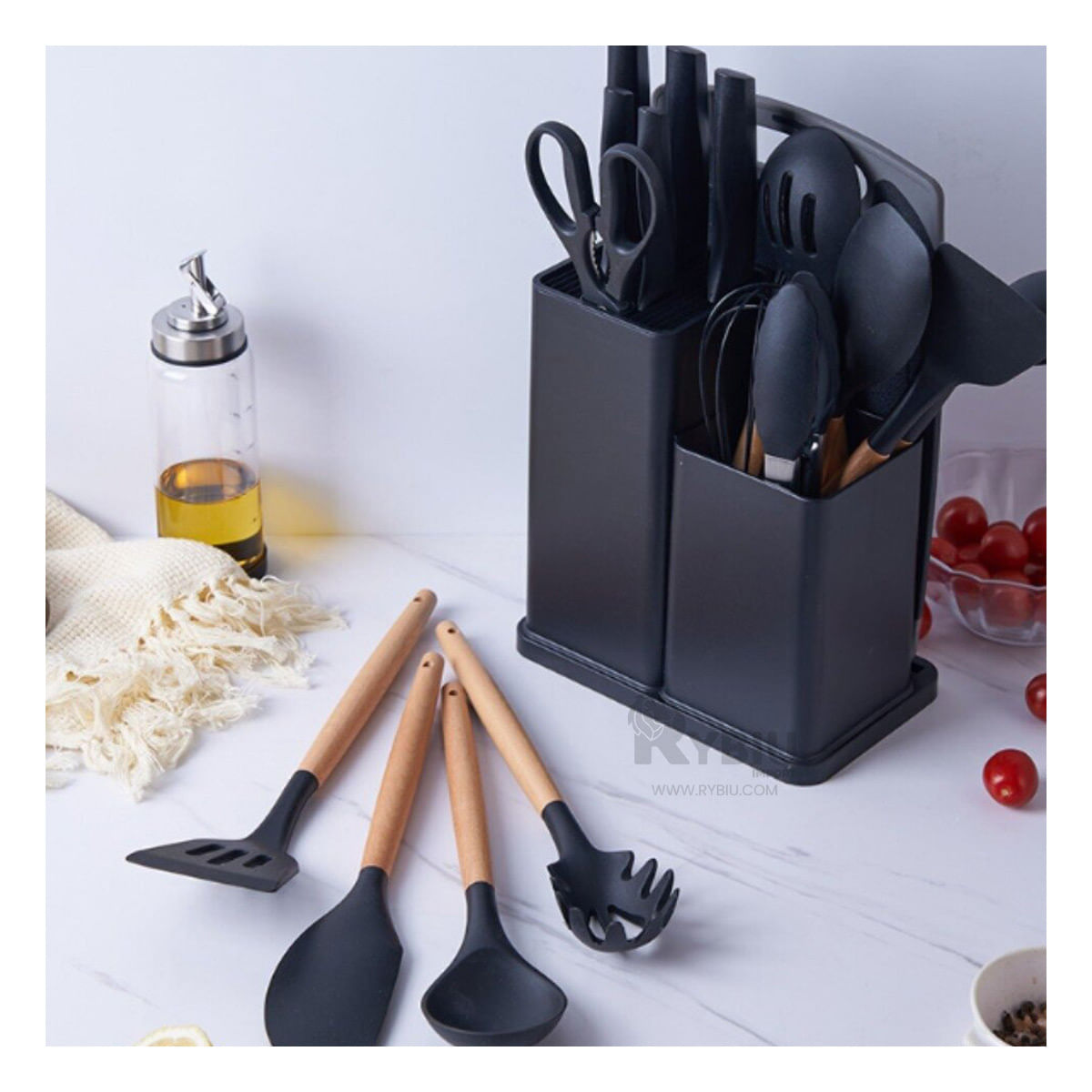 Set de 18 Piezas para Cocina en Tono Negro Y+Papel de Regalo