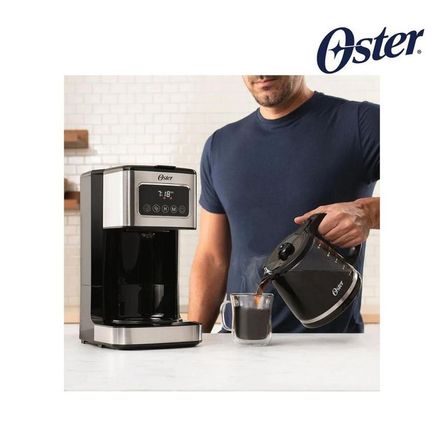 Cafetera Programable de 12 Tazas con Pantalla Táctil Oster® BVSTDC4403