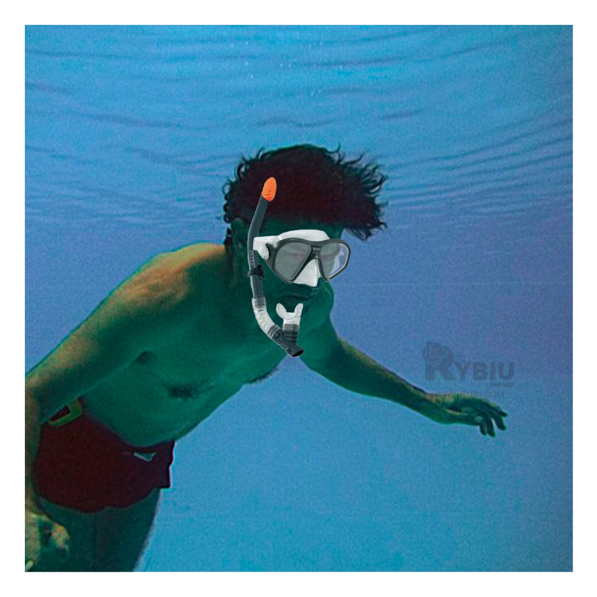 Set Bien Equipado de Buceo en color Negro