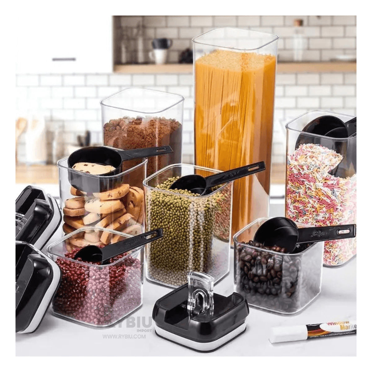 Contenedor Practico de 7 Piezas con Tapa Negra Y+Stickers