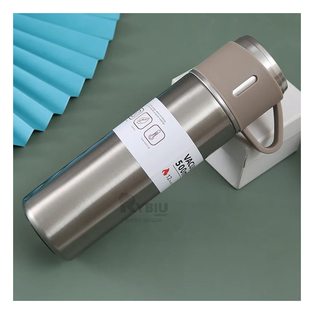 Termo Practico con Tazas en Color Marron Y+Stickers