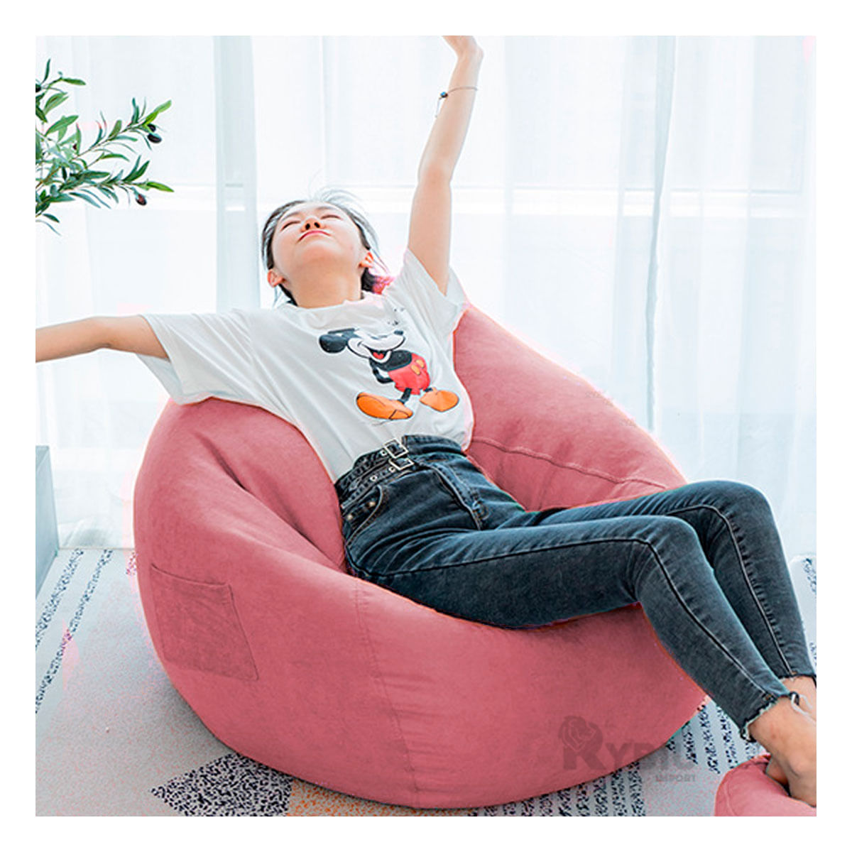 Sofa Compacto y Ligero de Color Rosado Y+Agendita