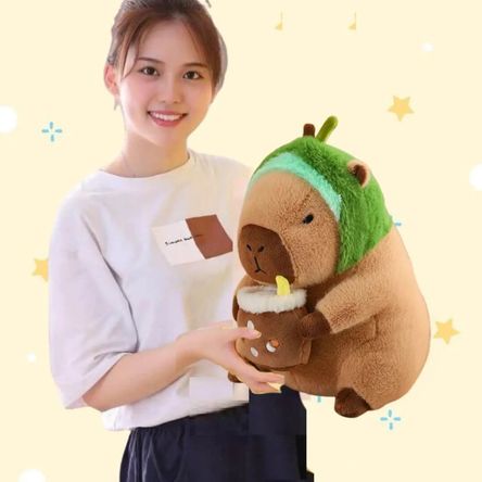 Peluche Capibara Disfraz Palta Importado - Mide 38 cms alto