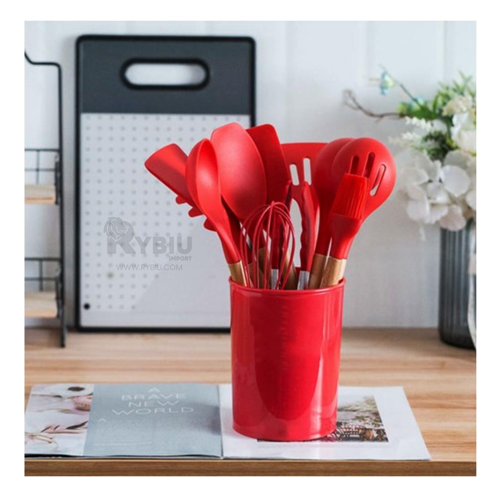 Cucharones para la Familia en Rojo Y+Banderitas Adhesivas