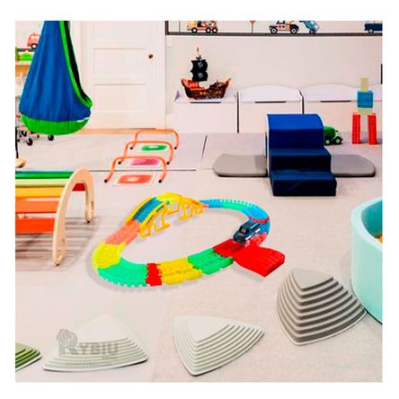 Pista con Rieles Flexibles y Carro en Multicolor