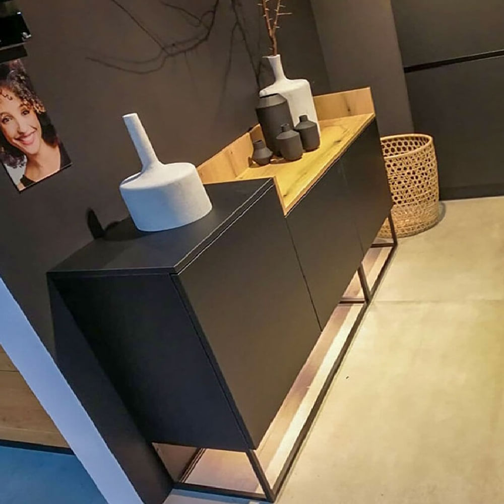 Aparador Moderna Regia 3 Puertas Color Negro/Duna TU MESITA