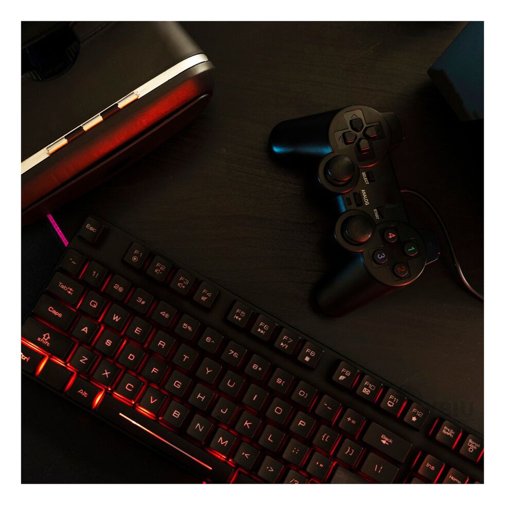 Combo Moderno con Teclado y Mouse de Color Negro Combo Moderno con Teclado y Mouse de Color Negro