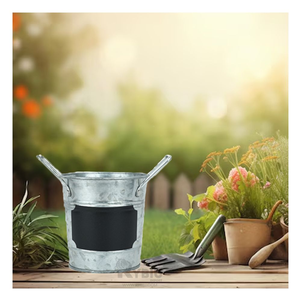 Macetero para Plantas en Modelo Cubo Plateado Y+Agendita Macetero para Plantas en Modelo Cubo Plateado Y+Agendita