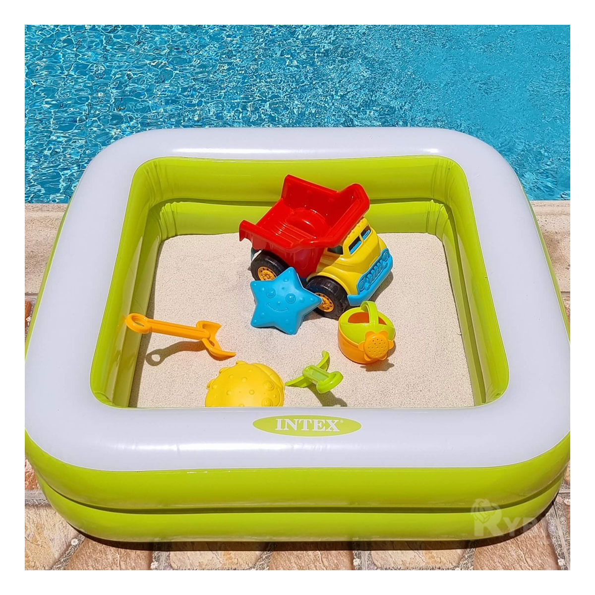 Piscina con Bordes Suaves de Color Verde Y+Papel de Regalo