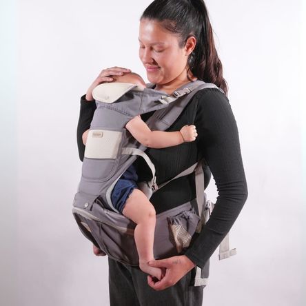 Cargador Con Asiento Para Bebé La Sonaja Cangurú 9 en 1 Gris Cargador Con Asiento Para Bebé La Sonaja Cangurú 9 en 1 Gris