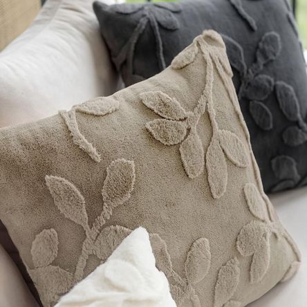 Cojín Leave beige 45 x 45 cm Crudo Cojín Leave beige 45 x 45 cm Crudo