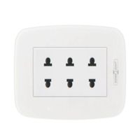Tomacorriente triple deluxe home light