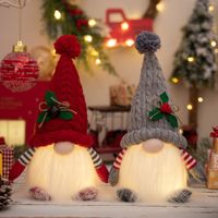 MUÑECOS GNOMOS NAVIDEÑO DECORATIVO CON LUZ GORRO ROJO GRIS PAR+GENÉRICO+SD-055RG
