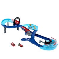 Pista de carreras Cars incluye a Mc Queen