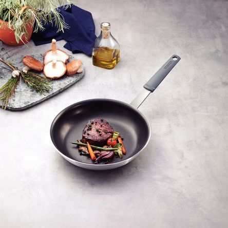 Sartén Profesional Tramontina de Aluminio 20 cm 75145910 Sartén Profesional Tramontina de Aluminio 20 cm 75145910