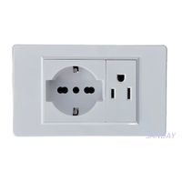 TOMACORRIENTE DOBLE 01 SCHUKO Y 01 AMERICANO CON TIERRA PLACA BLANCA Y DADOS BLANCOS SANDAY