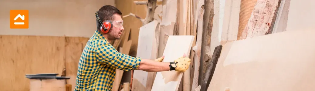 persona-usando-triplay