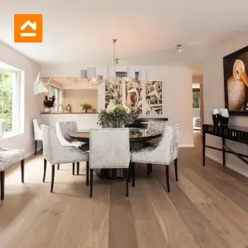 sala-comedor-con-piso-madera